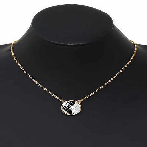 Animal Print Oval Pendant Short Chain Necklace