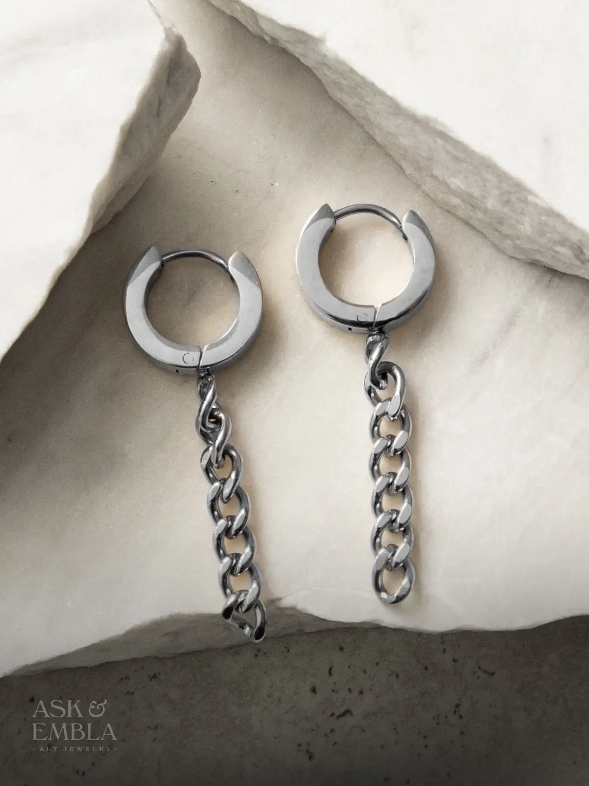 Axel Chain Huggie Earrings