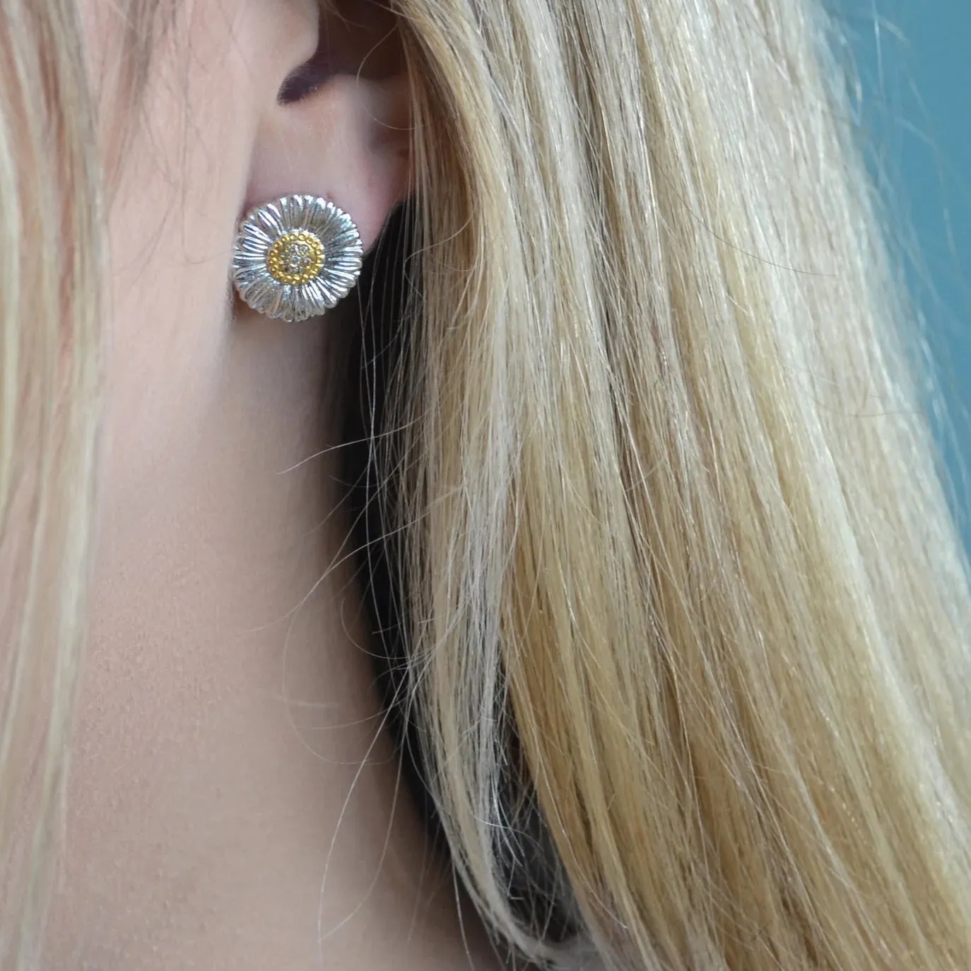 Buccellati - Blossoms Daisy - Button Earrings, Sterling Silver with Gold Accents