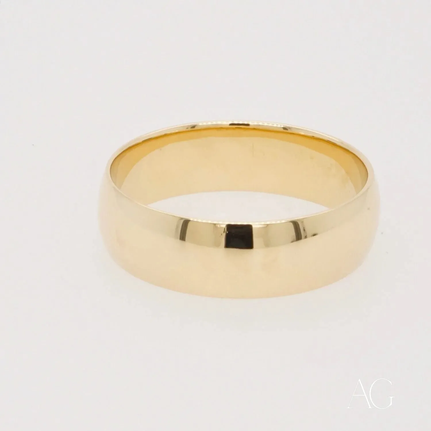 Eternal Love 18k Wedding Band