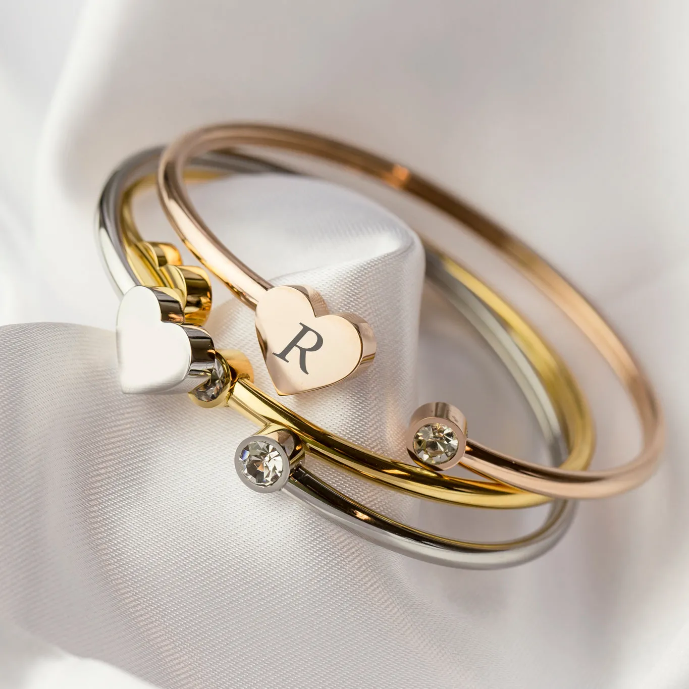 Heart bangle gold