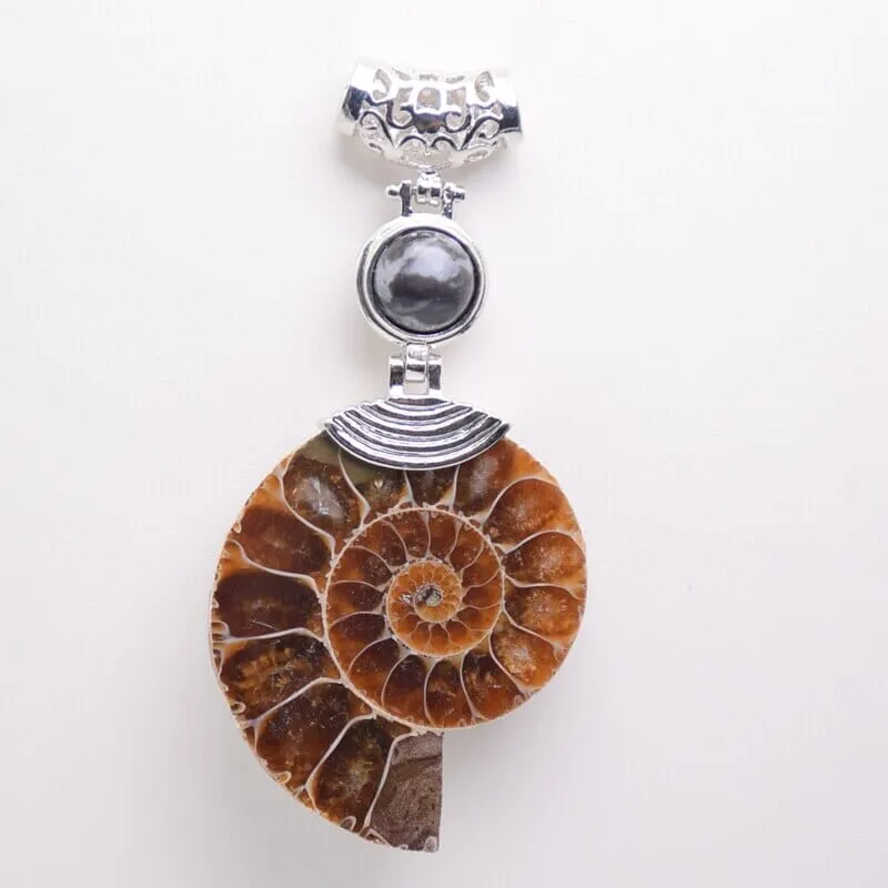 High Quality Natural Ammonite Shell with Natural Stones Choker