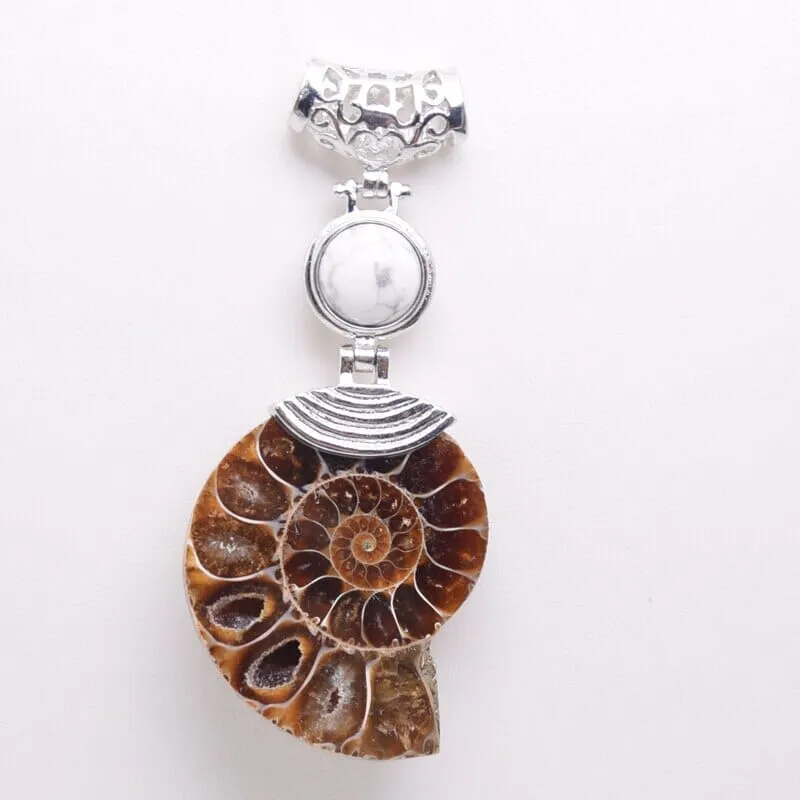 High Quality Natural Ammonite Shell with Natural Stones Choker