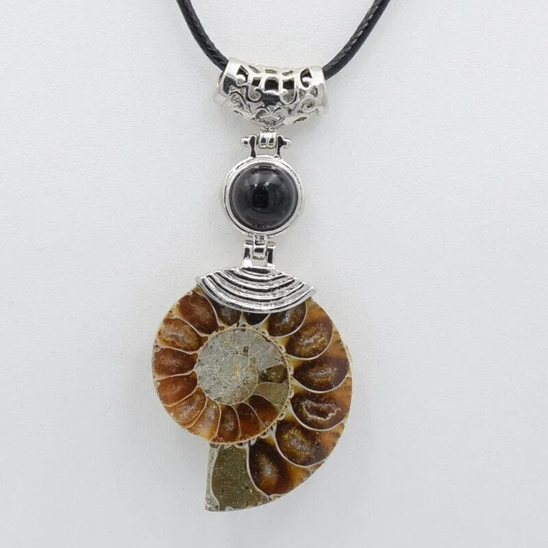 High Quality Natural Ammonite Shell with Natural Stones Choker