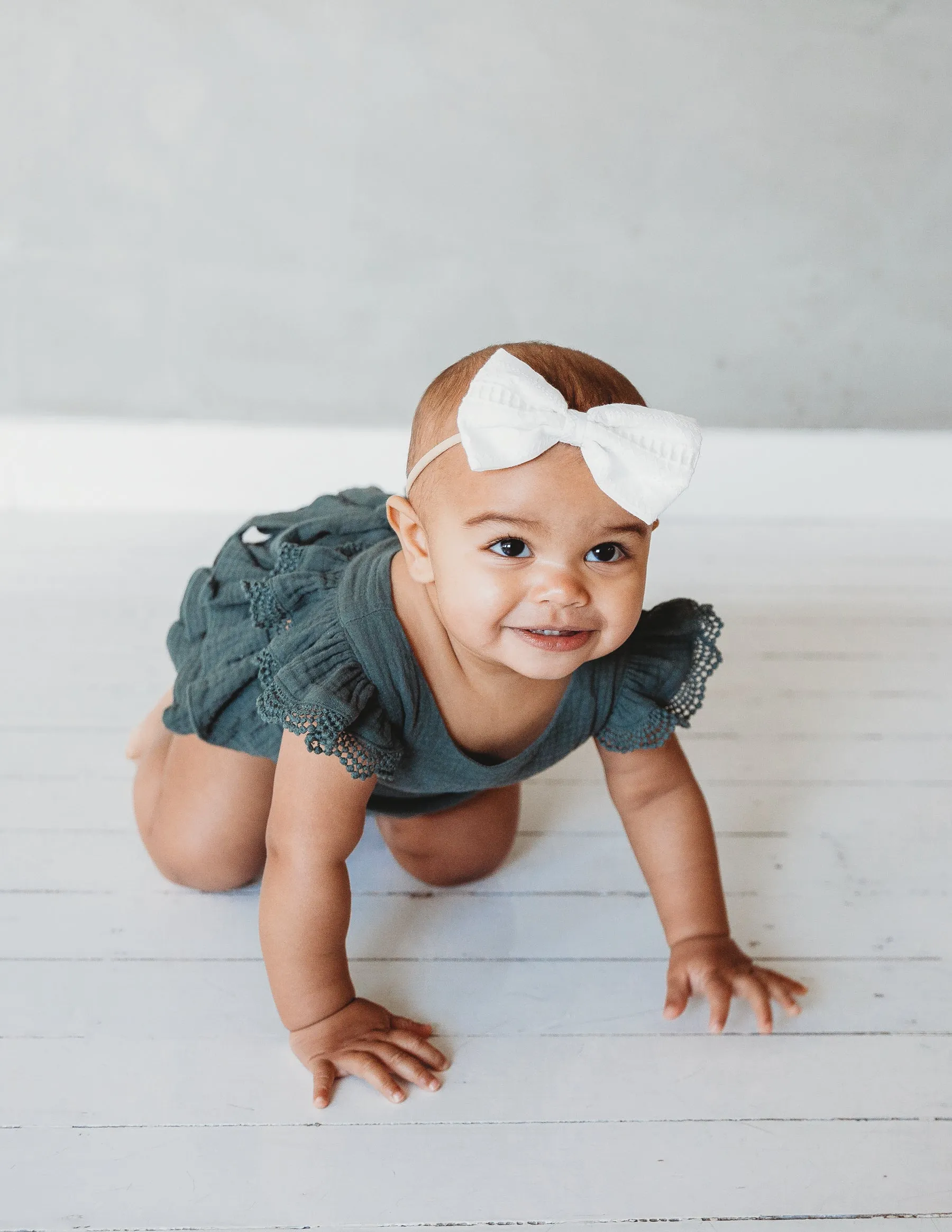 Nova Textured Cotton Bow - White