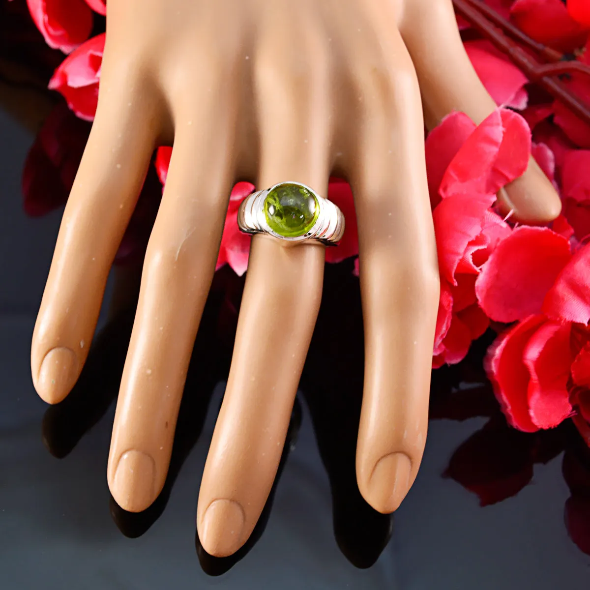 Prettyish Gemstones Peridot Solid Silver Ring Engraved Jewelry Box