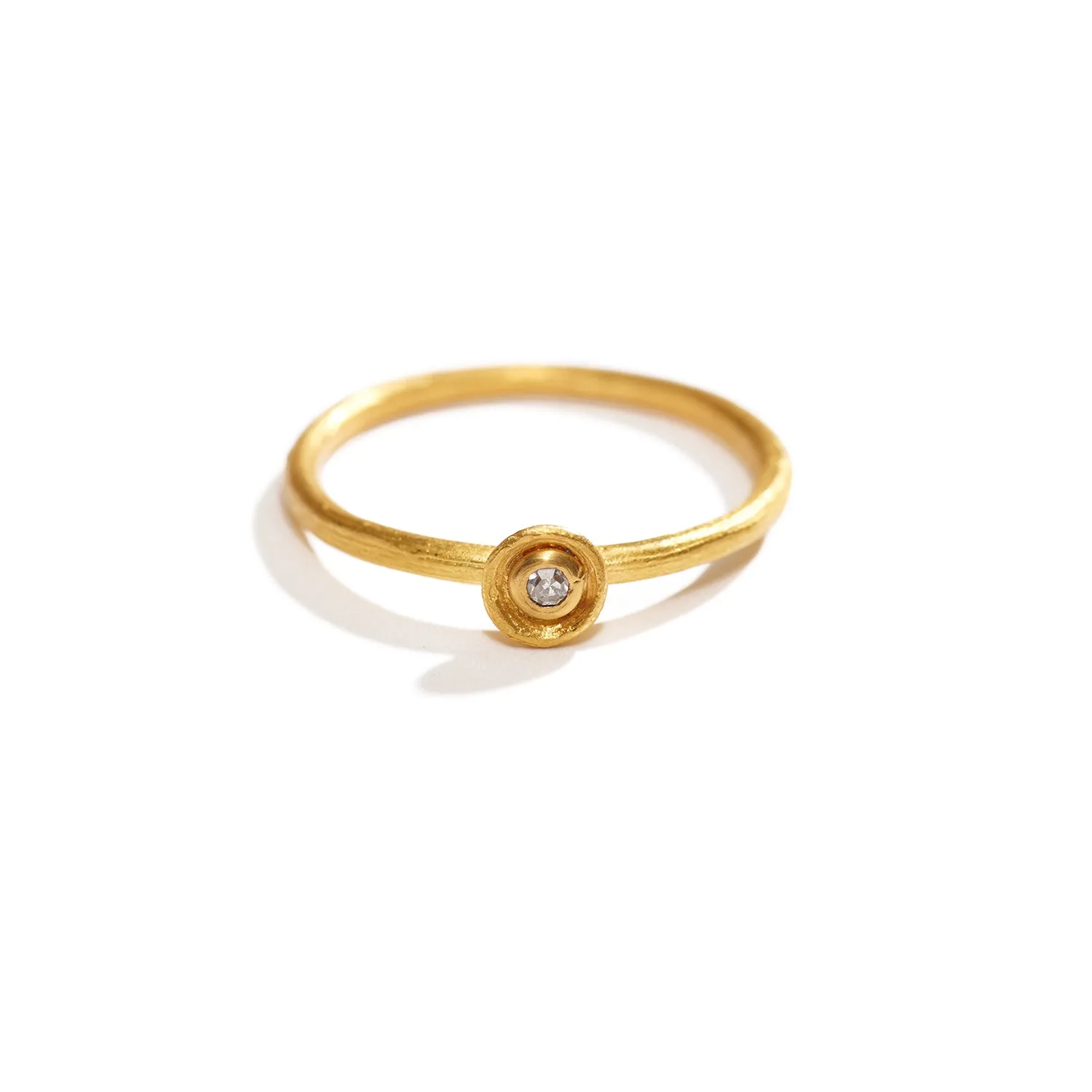 Round Gold Ring with Diamond