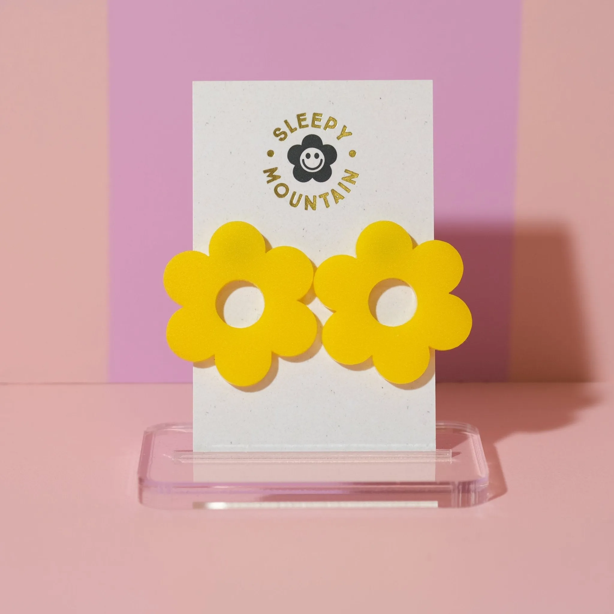 Statement daisy big stud earrings in sunshine yellow