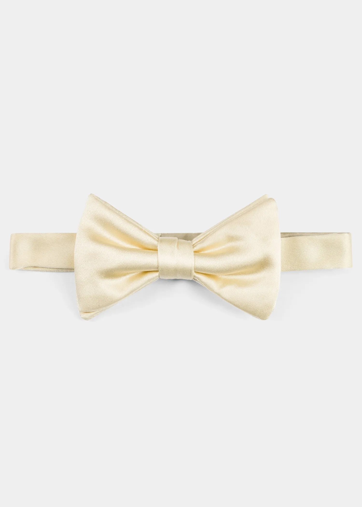 White Amantea Silk Bow Tie